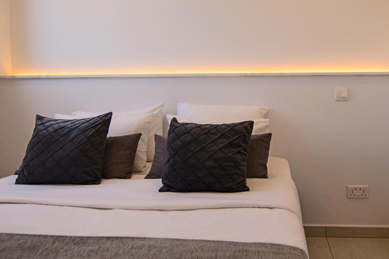Phaedrus Living - Seaside Executive Flat Harbour 207 Appartement Paphos Buitenkant foto